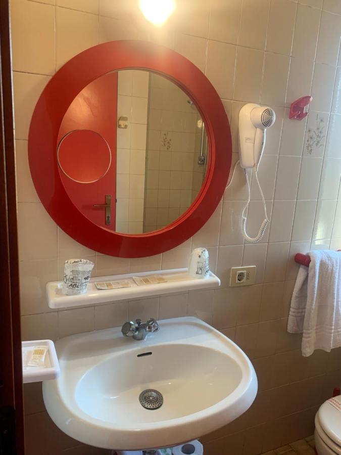 Hotel Santa Maria - Bardolino Town Center Ngoại thất bức ảnh