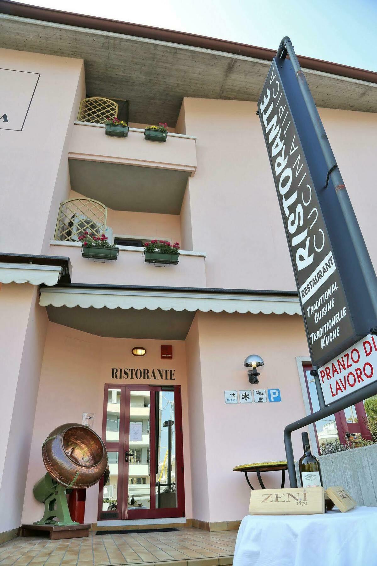 Hotel Santa Maria - Bardolino Town Center Ngoại thất bức ảnh
