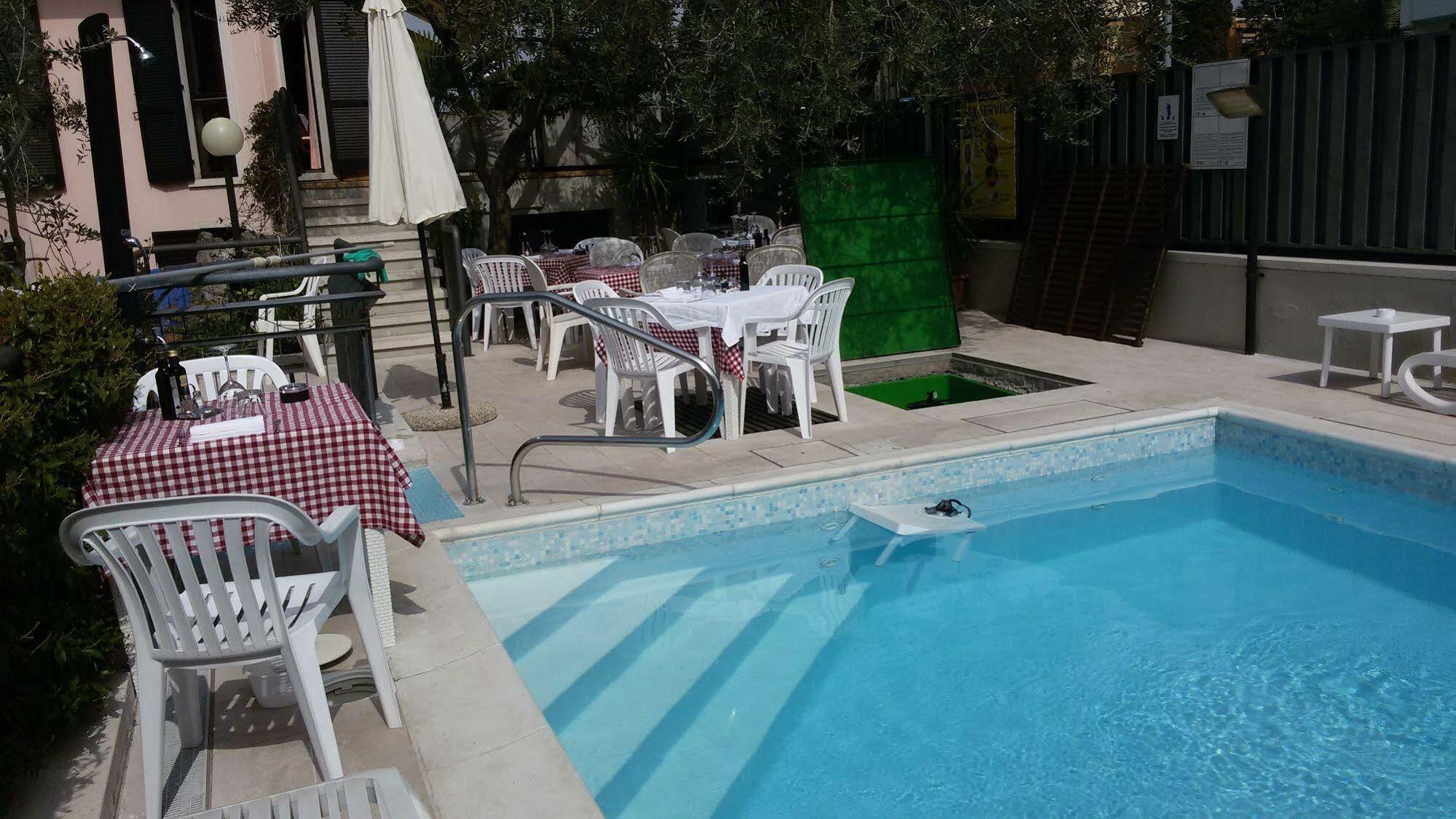 Hotel Santa Maria - Bardolino Town Center Ngoại thất bức ảnh