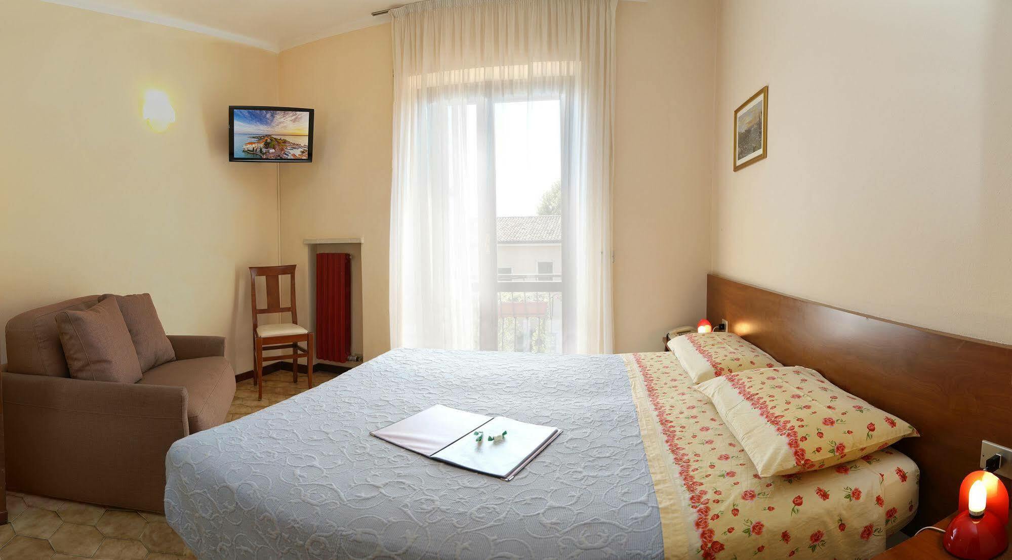 Hotel Santa Maria - Bardolino Town Center Ngoại thất bức ảnh
